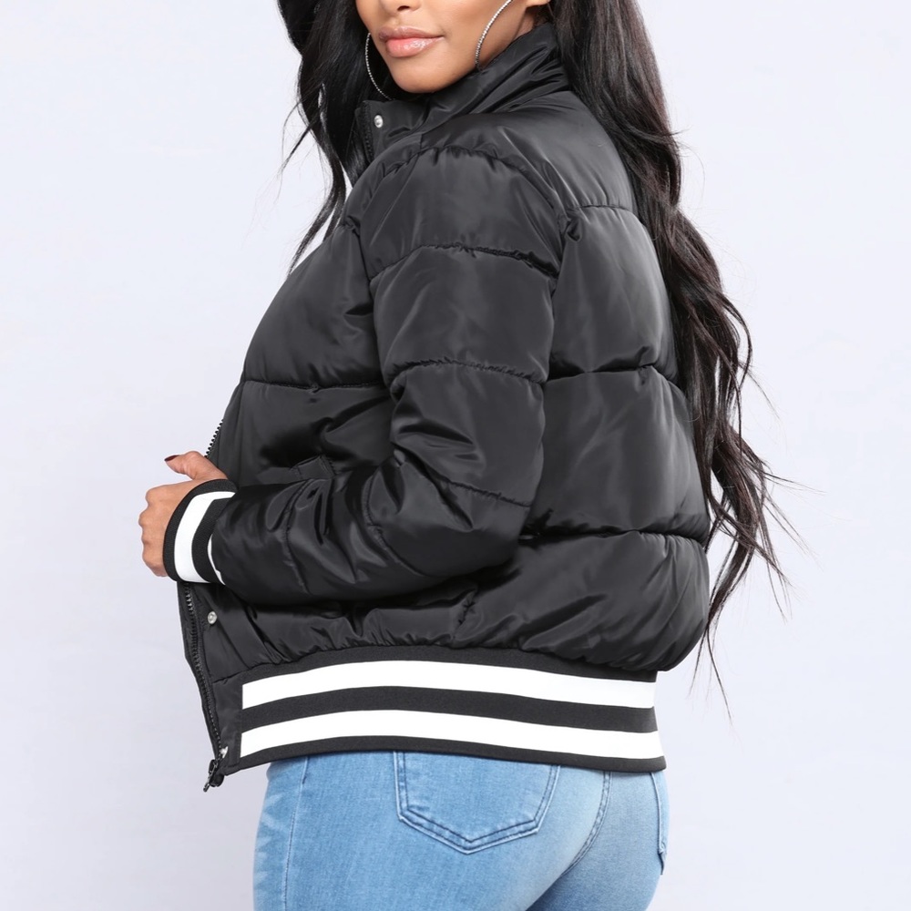 SALE SALE!!!!!! SEE VIDEO Black Puffer jacket, puffer jacket, black jacket. - Picture 5 of 5